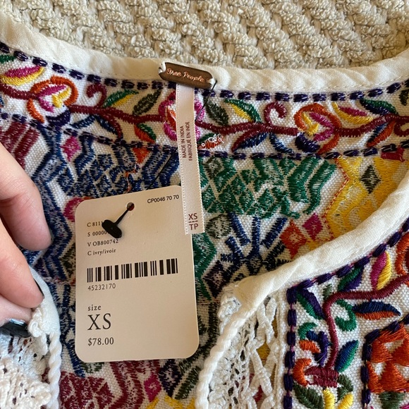 🏵 FREE PEOPLE TANK TOP - Picture 4 of 5